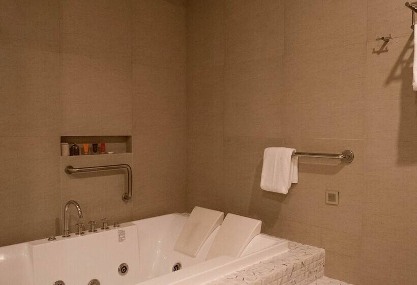 هتل Villa Angelina Luxury Suites