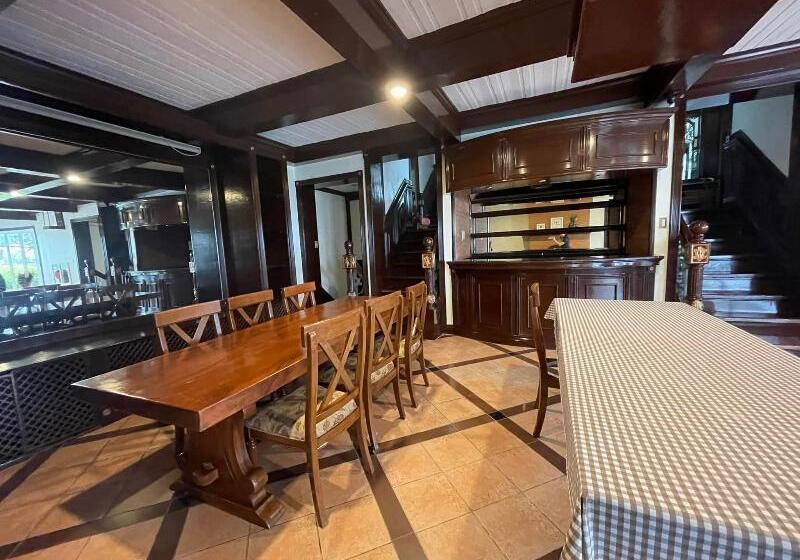 בית מלון כפרי Villa Moa Baguio