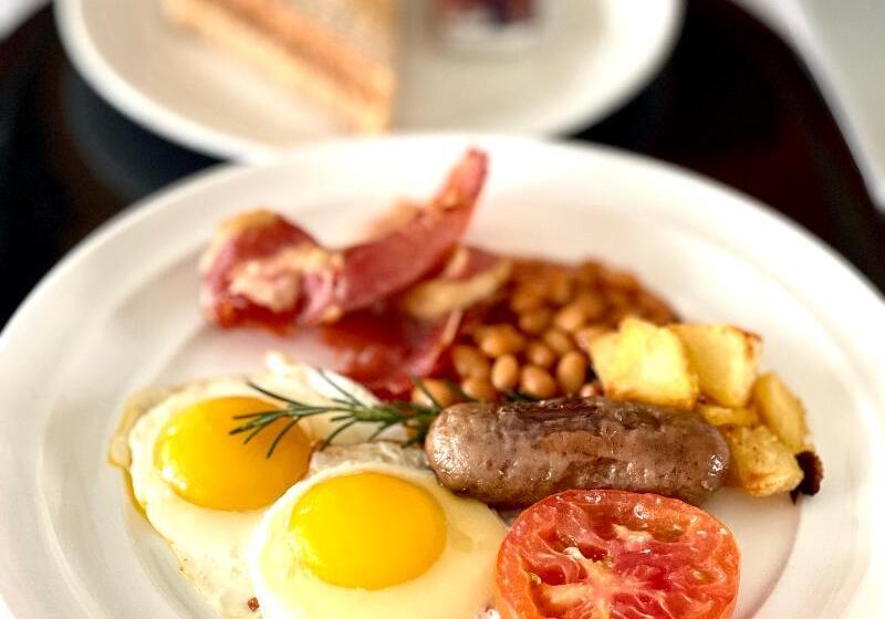 فندق Villa Tasha Luxury Suites