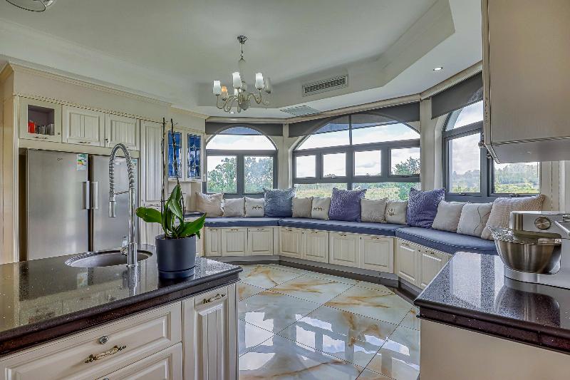 فندق Villa Tasha Luxury Suites