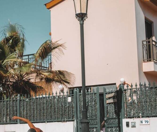 旅馆 International Surf Camp Only Surf