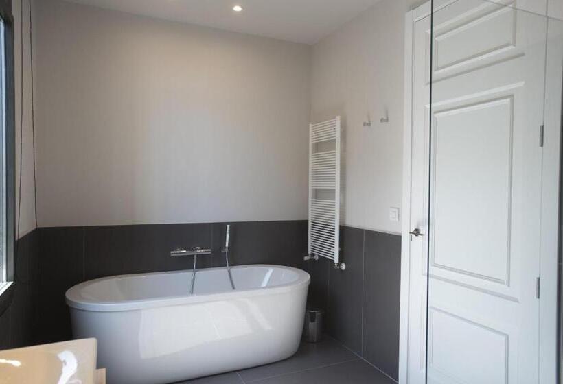 Casagrand Luxury Suites