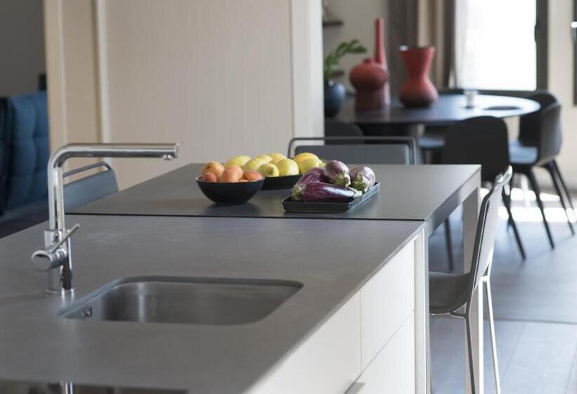 Casagrand Luxury Suites