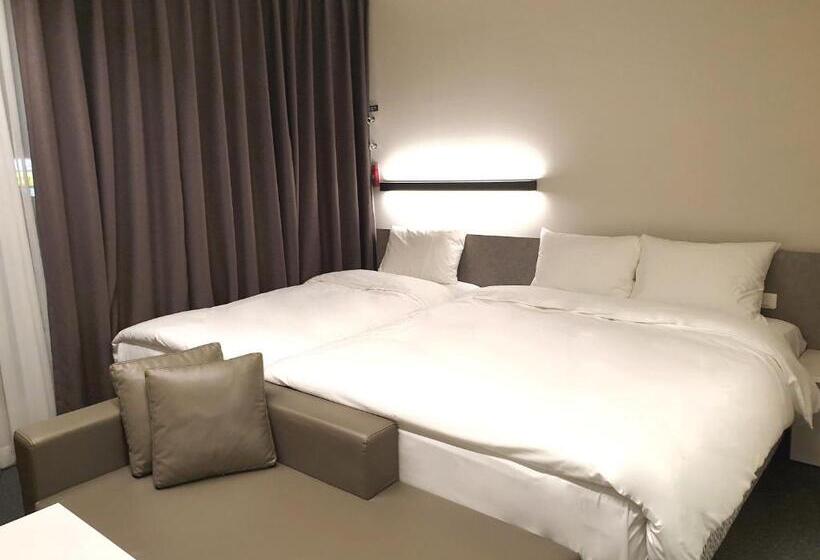 Grand City Hotel Changwon
