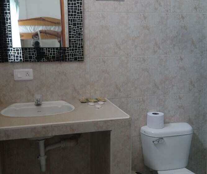 Hostal Palmeras Playa Milina