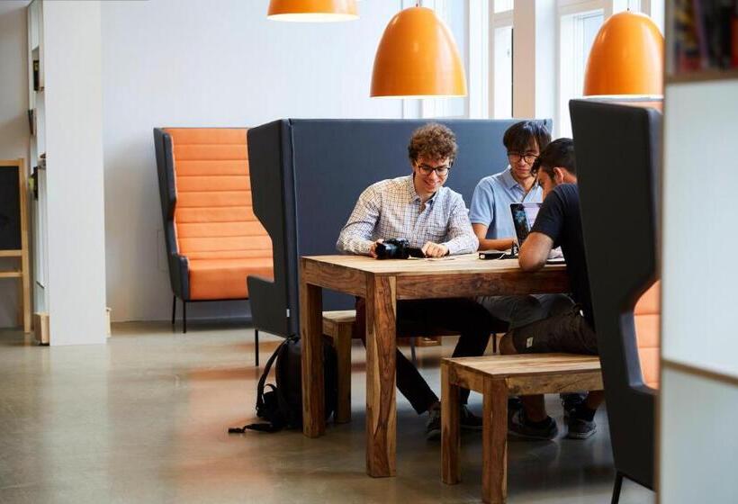 Отель a&o Copenhagen Nørrebro