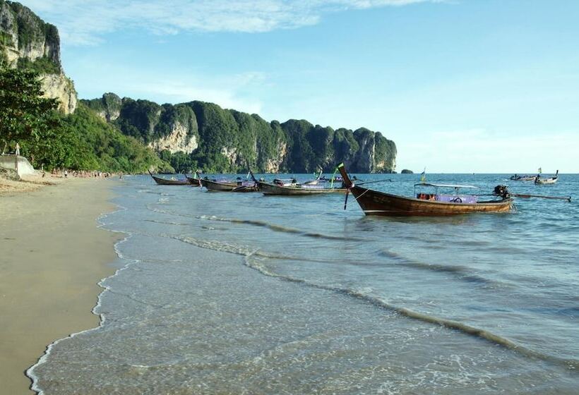 호텔 Wake Up Aonang