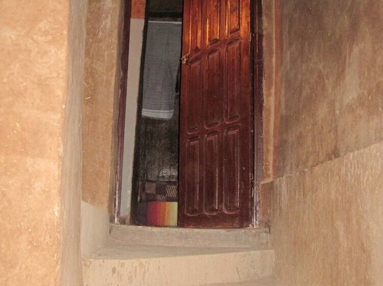 ホテル Auberge Toda Kasbah Tinfou