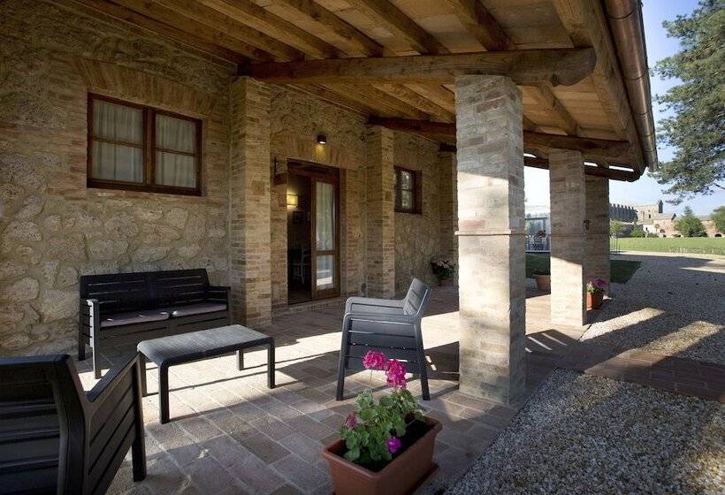 ホテル Casale San Galgano