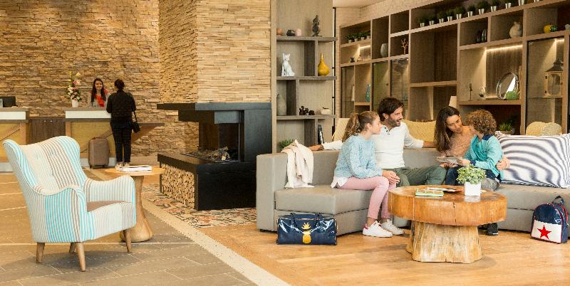 Отель Center Parcs Villages Nature Paris