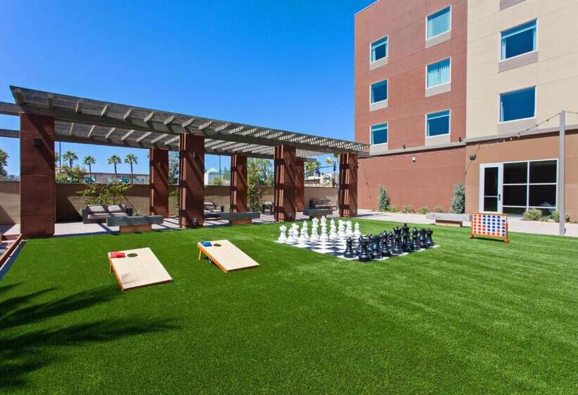 فندق Courtyard By Marriott San Diego El Cajon