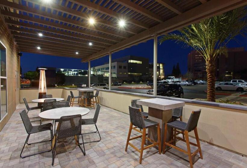 فندق Courtyard By Marriott San Diego El Cajon