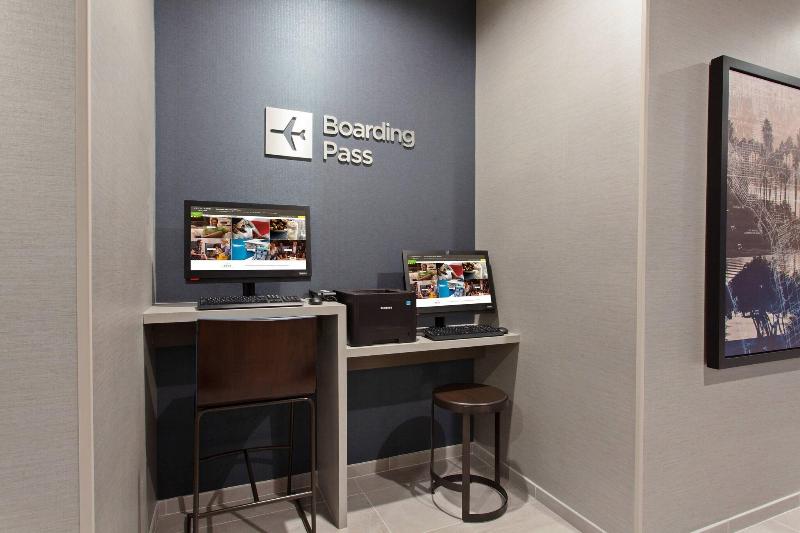 فندق Courtyard By Marriott San Diego El Cajon