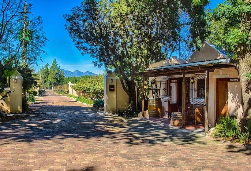 בית מלון כפרי De Leeuwenhof Estate