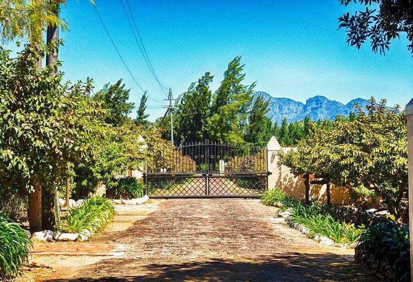 בית מלון כפרי De Leeuwenhof Estate