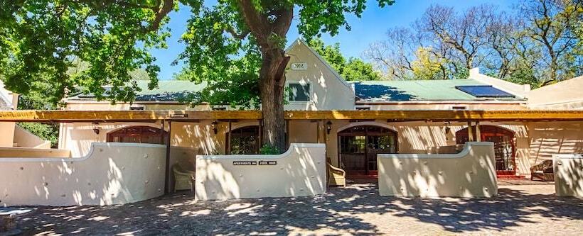 בית מלון כפרי De Leeuwenhof Estate