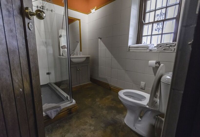 בית מלון כפרי De Leeuwenhof Estate