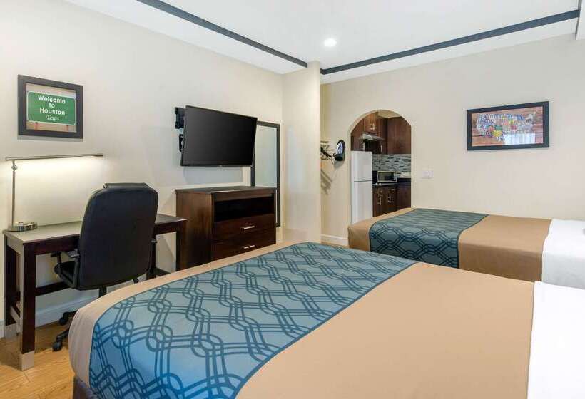 فندق Econo Lodge Inn & Suites Houston Willowbrook