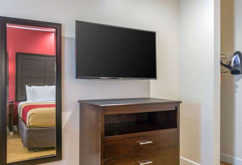 فندق Econo Lodge Inn & Suites Houston Willowbrook
