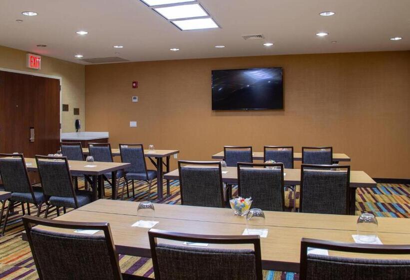 Отель Fairfield Inn & Suites By Marriott New York Queens/fresh Meadows