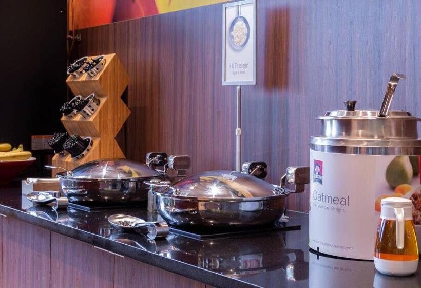 Отель Fairfield Inn & Suites By Marriott New York Queens/fresh Meadows