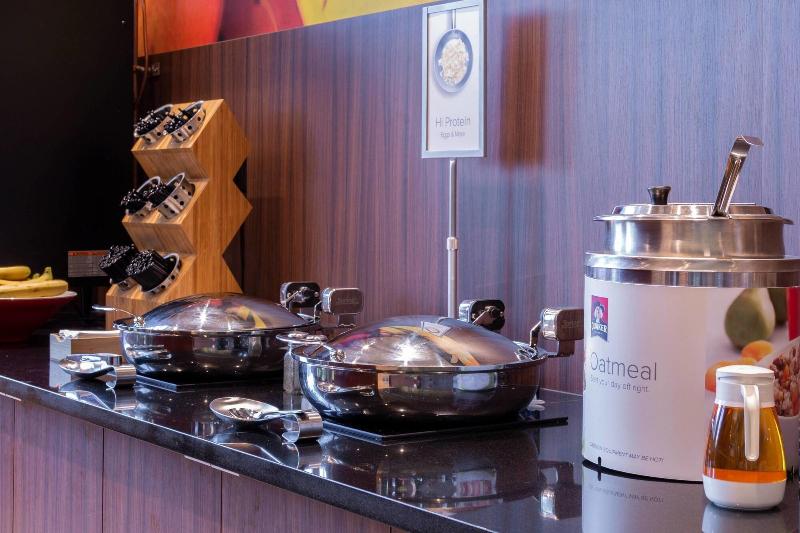 Отель Fairfield Inn & Suites By Marriott New York Queens/fresh Meadows