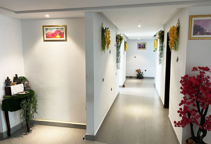 هتل Golden Tulip  The Grandmark Dhaka