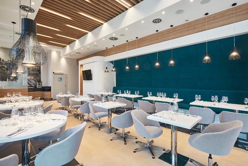 Отель Golden Tulip Warsaw Airport