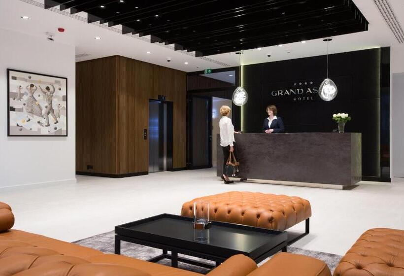 בית מלון כפרי Grand Ascot