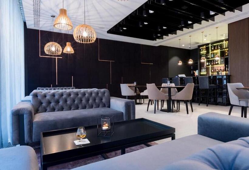 בית מלון כפרי Grand Ascot