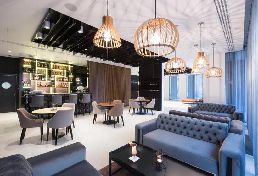 בית מלון כפרי Grand Ascot