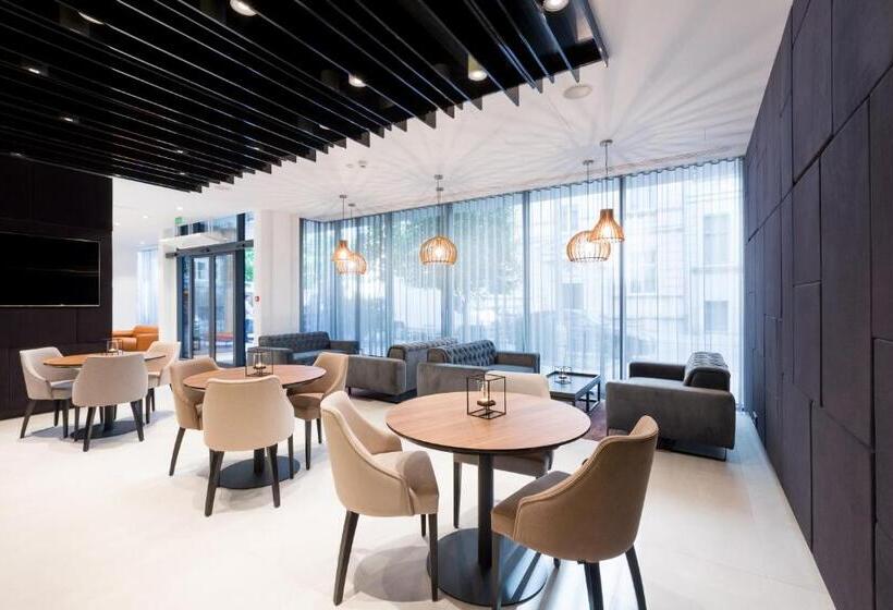 בית מלון כפרי Grand Ascot