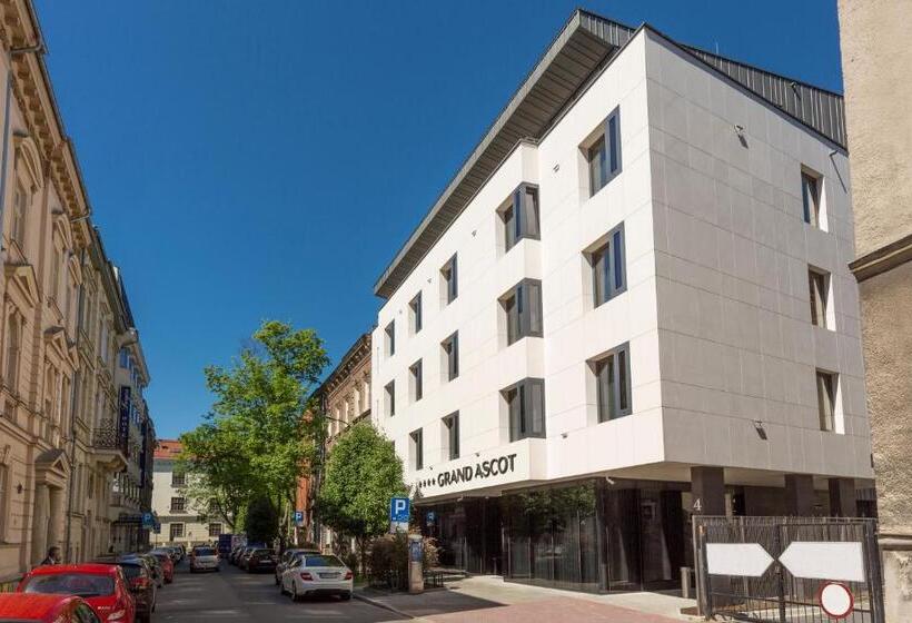 בית מלון כפרי Grand Ascot