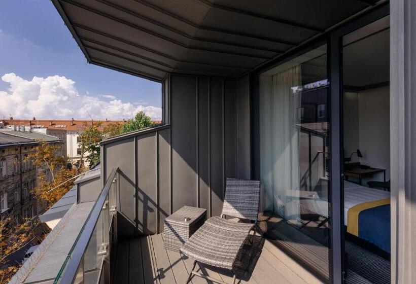 בית מלון כפרי Grand Ascot