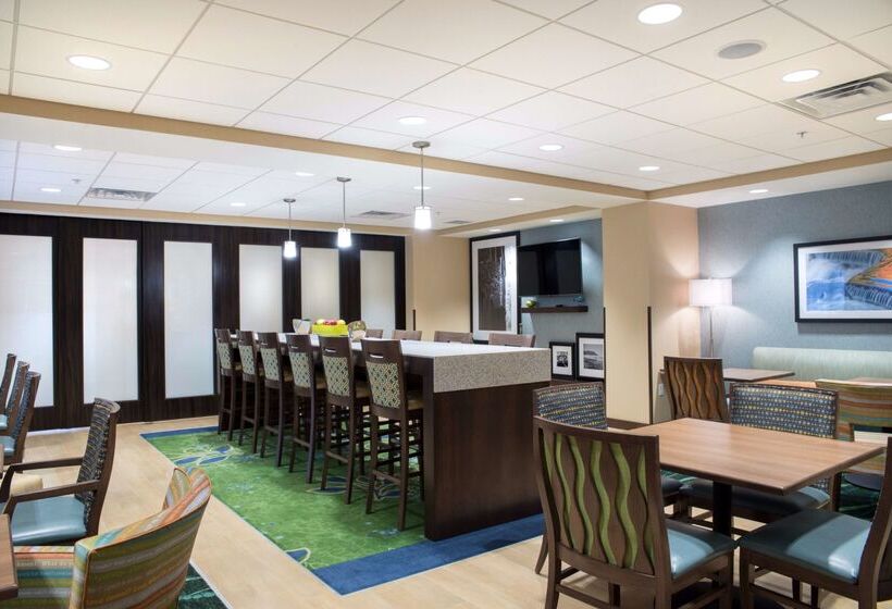 فندق Hampton Inn Big Rapids