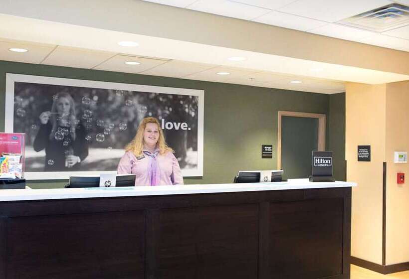 فندق Hampton Inn Big Rapids