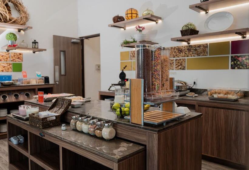 هتل Hampton Inn Celaya Mexico