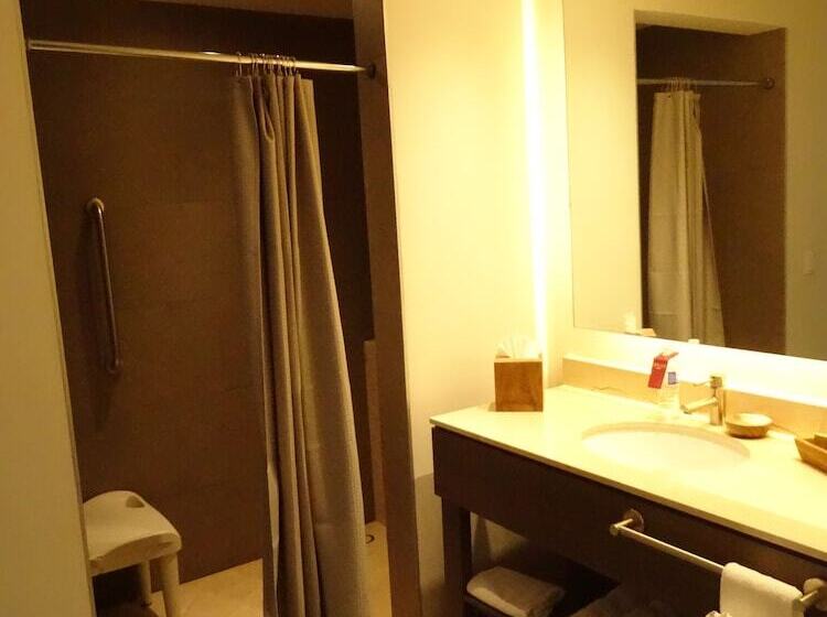 هتل Hampton Inn Celaya Mexico