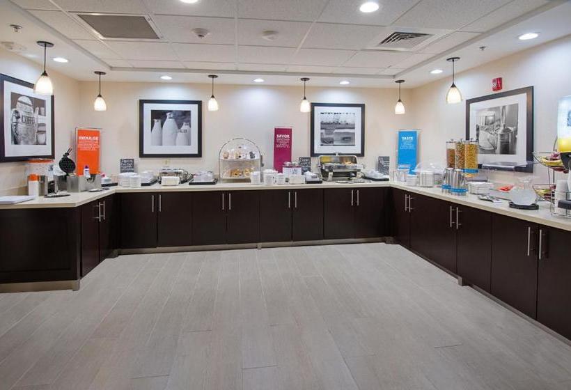 فندق Hampton Inn Covington Va