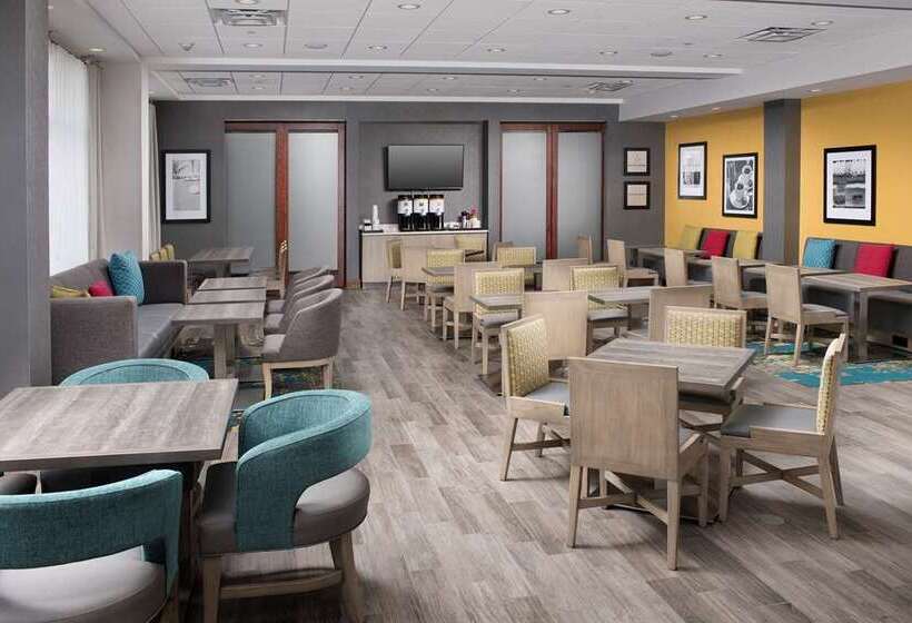 בית מלון כפרי Hampton Inn Miami   Airport East, Fl