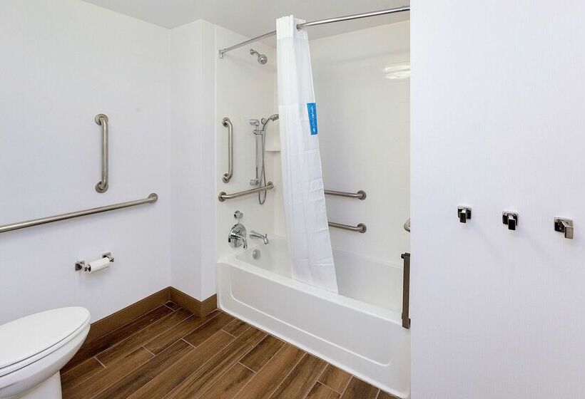 فندق Hampton Inn & Suites Morgantown / University Town Centre