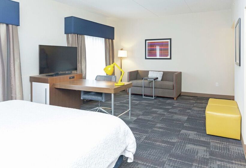 فندق Hampton Inn & Suites Morgantown / University Town Centre