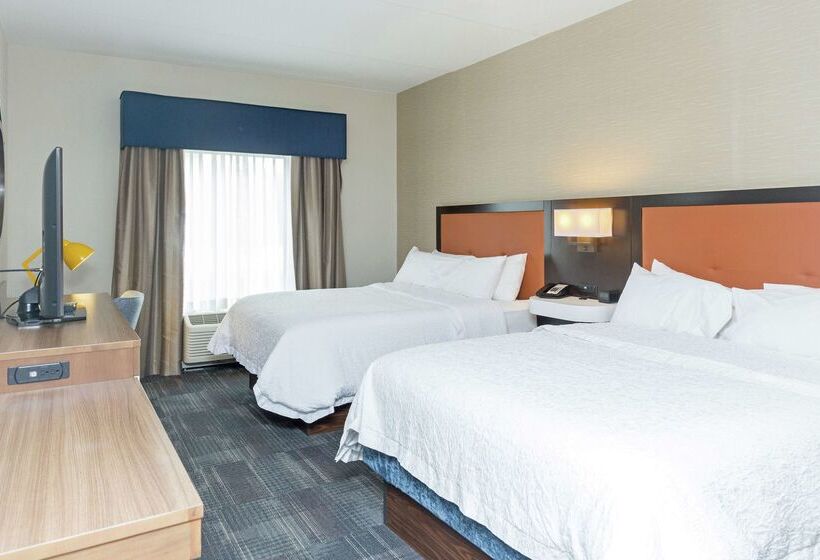 فندق Hampton Inn & Suites Morgantown / University Town Centre