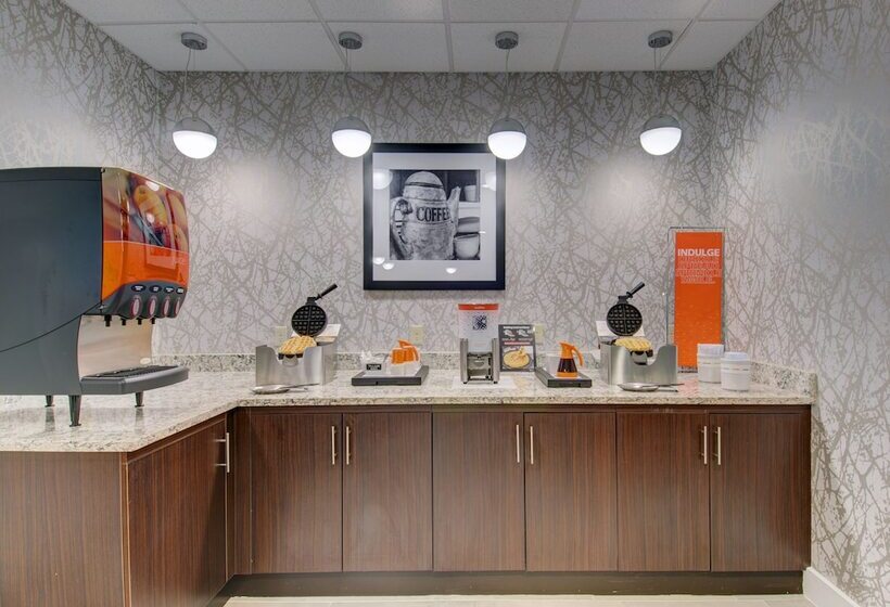 فندق Hampton Inn & Suites Boston/stoughton