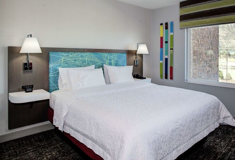 هتل Hampton Inn & Suites Flagstaff East