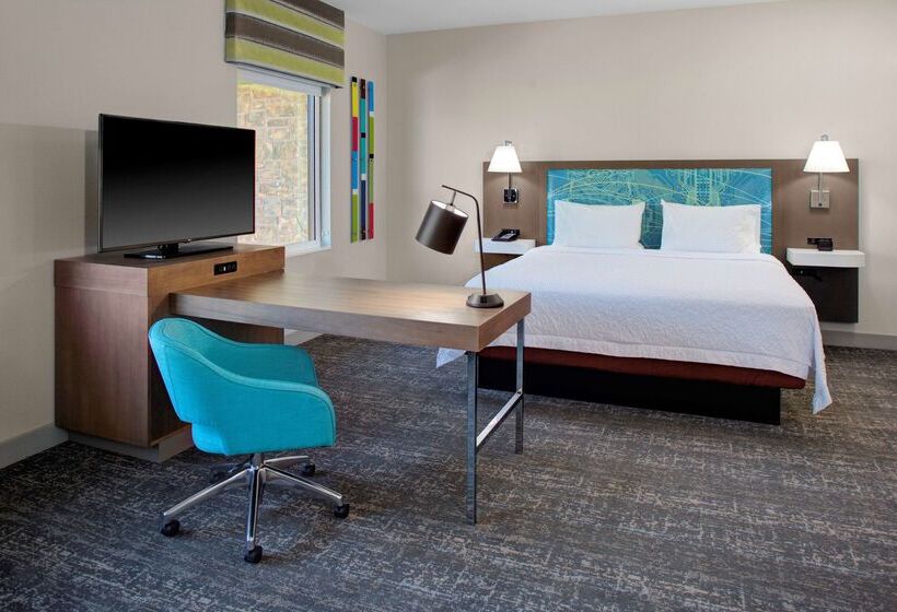 هتل Hampton Inn & Suites Flagstaff East