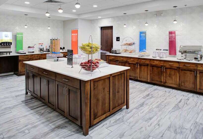 هتل Hampton Inn & Suites Flagstaff East