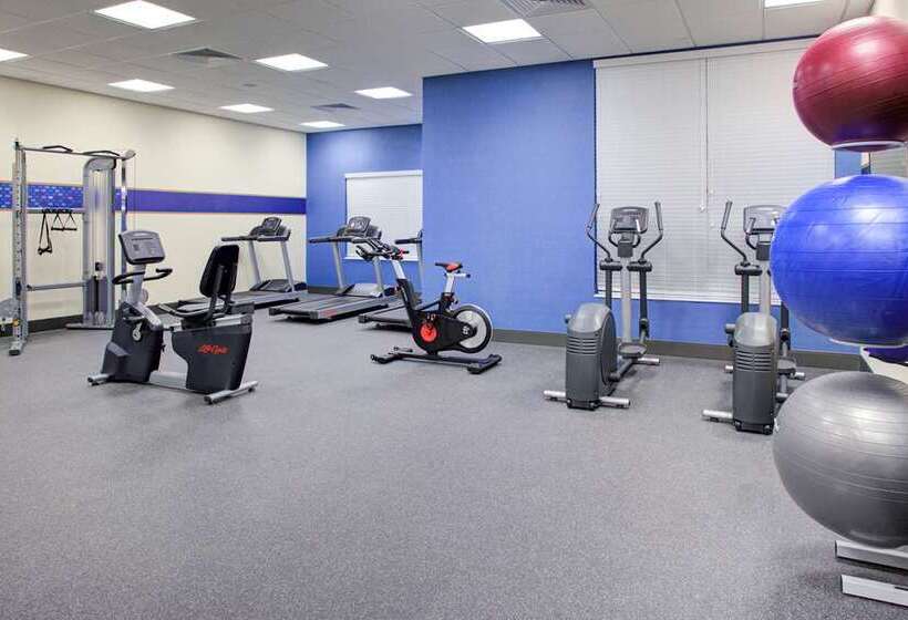 هتل Hampton Inn & Suites Flagstaff East