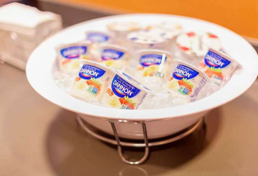 فندق Hampton Inn & Suites Morgantown / University Town Centre