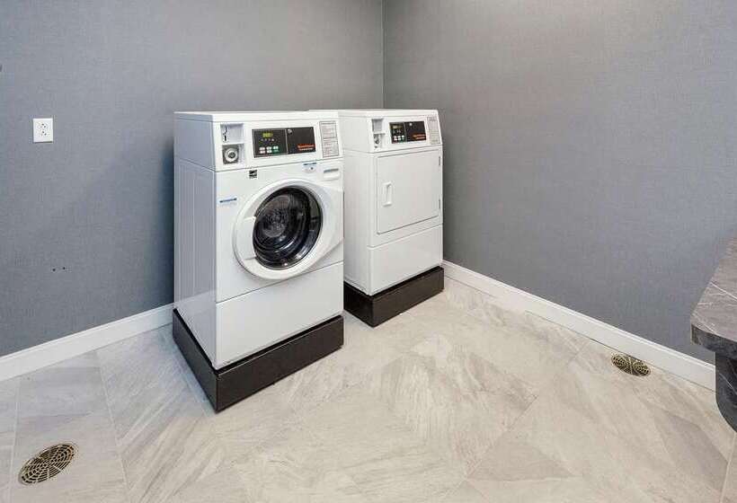 فندق Hampton Inn & Suites Morgantown / University Town Centre